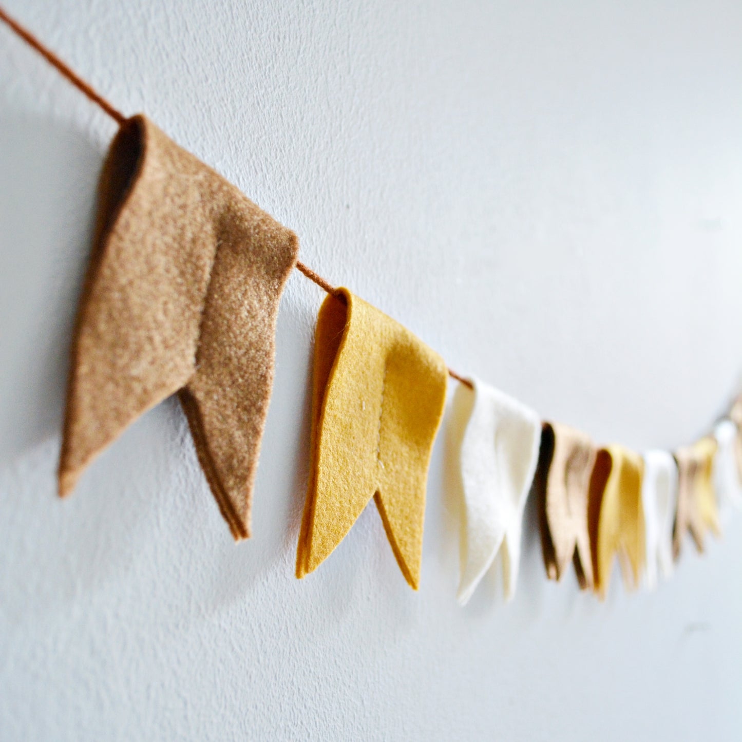 Viltslinger met Mosterdgeel