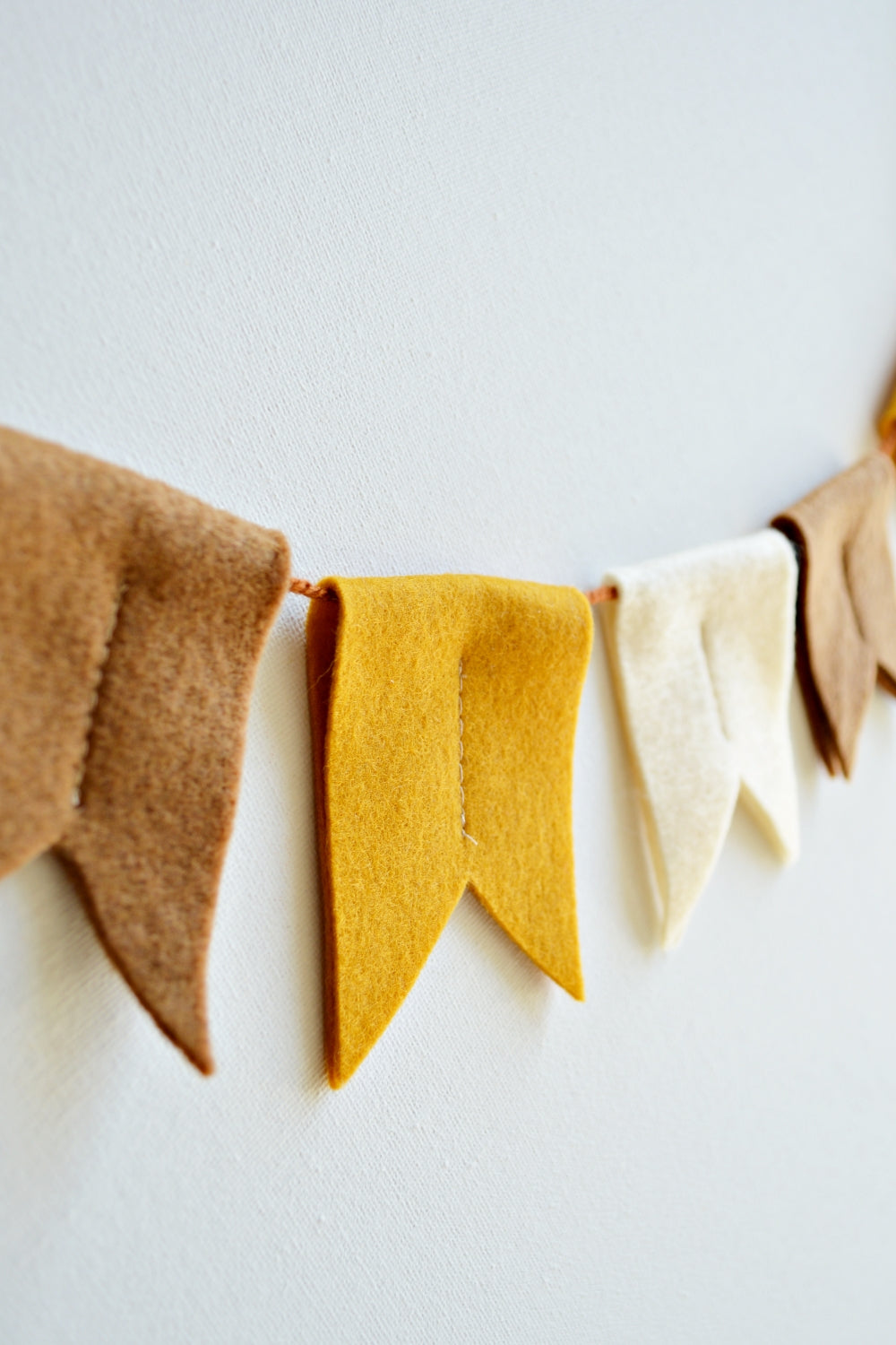 Viltslinger met Mosterdgeel