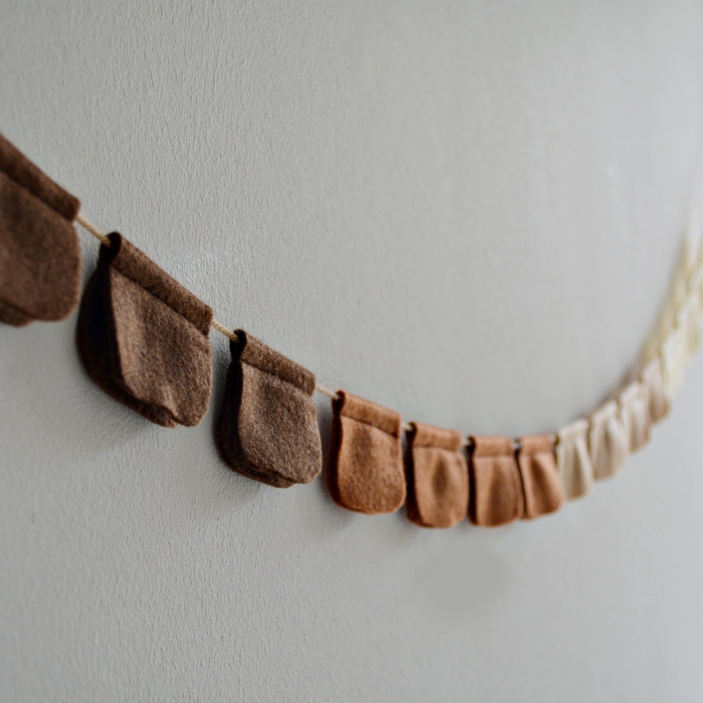 Grapefruit - Brown ombre wool felt garland