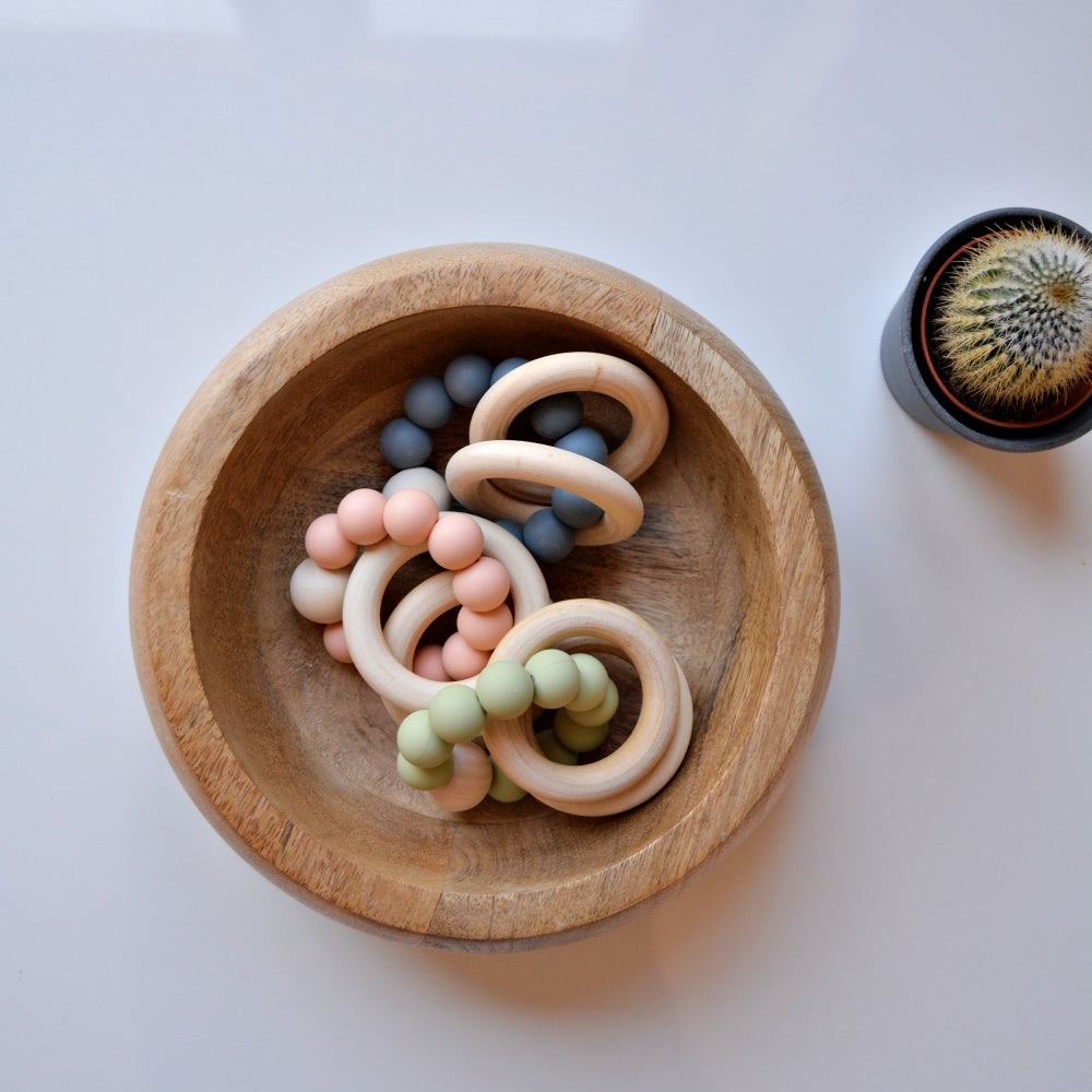 Siliconen & beukenhouten bijtring met katoenen zakje - Grijs