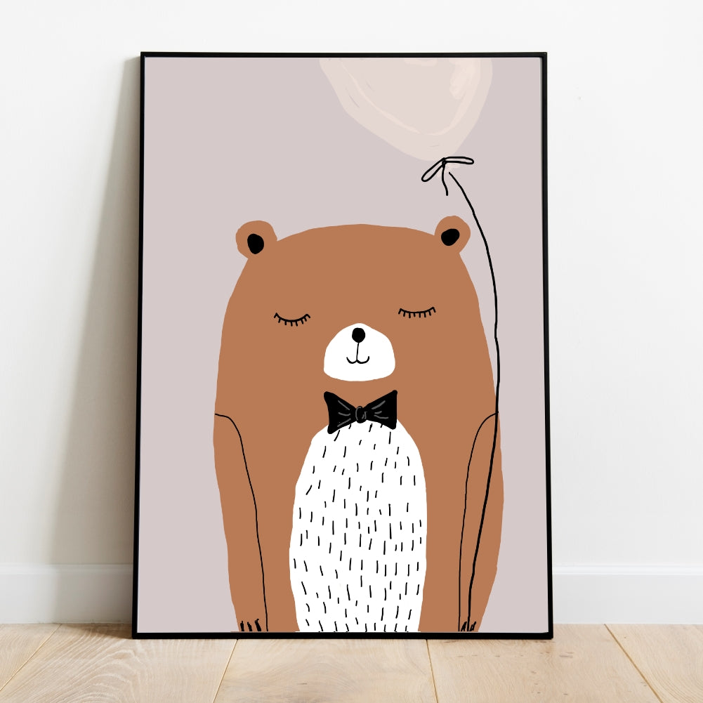 Bruine Beer met Ballon – Lief Dierenontwerp voor de Babykamer
