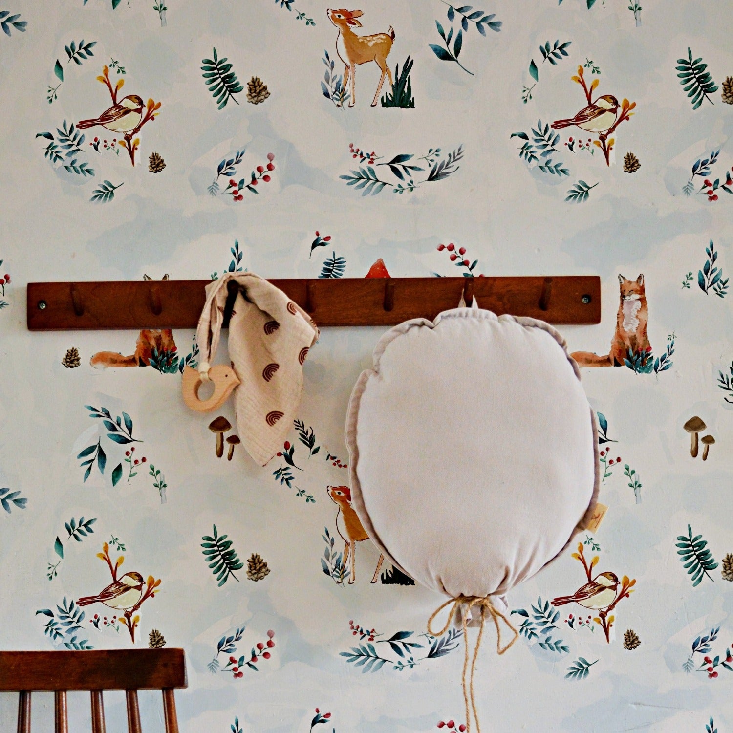 behang babykamer  dieren