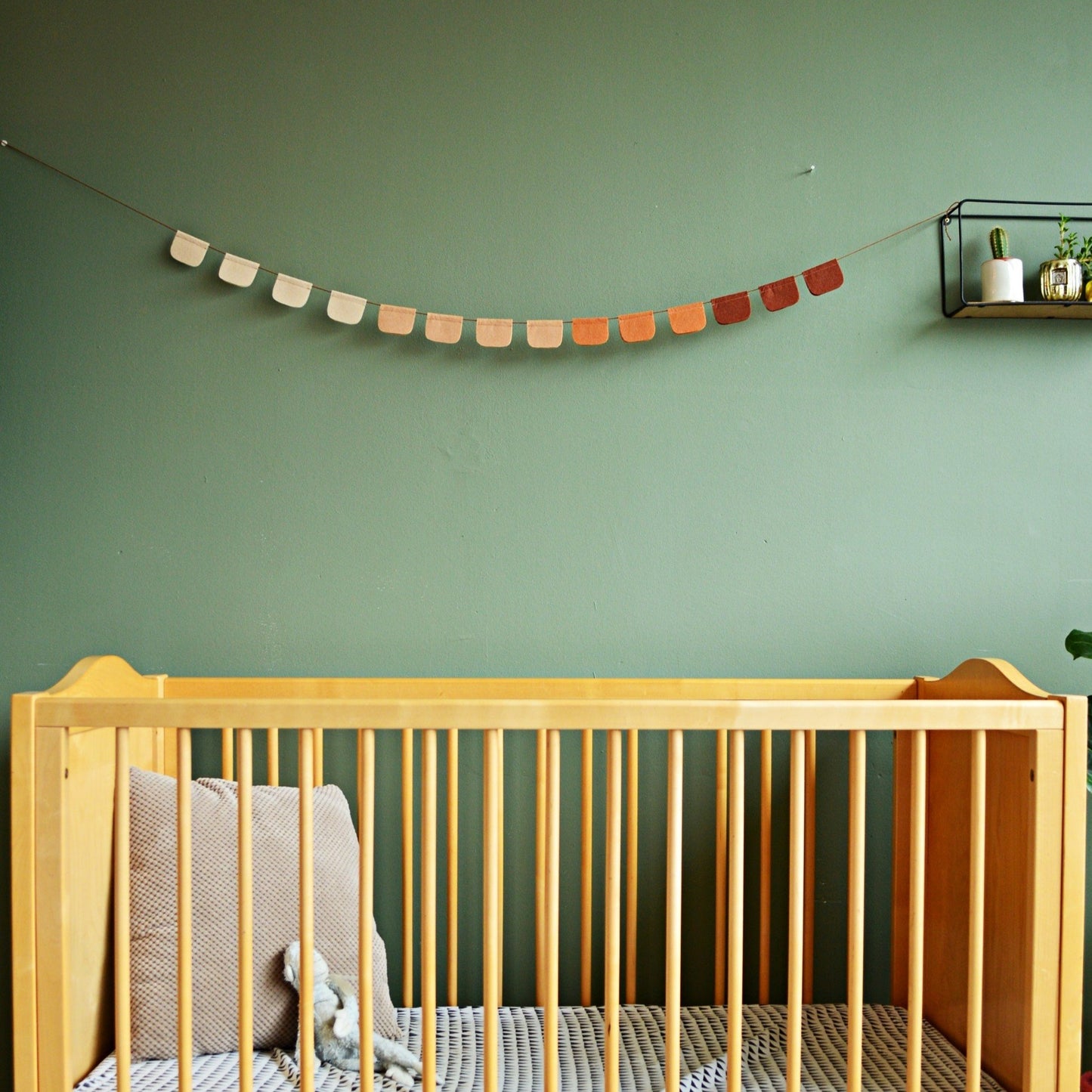 Grapefruit - Brown ombre wool felt garland