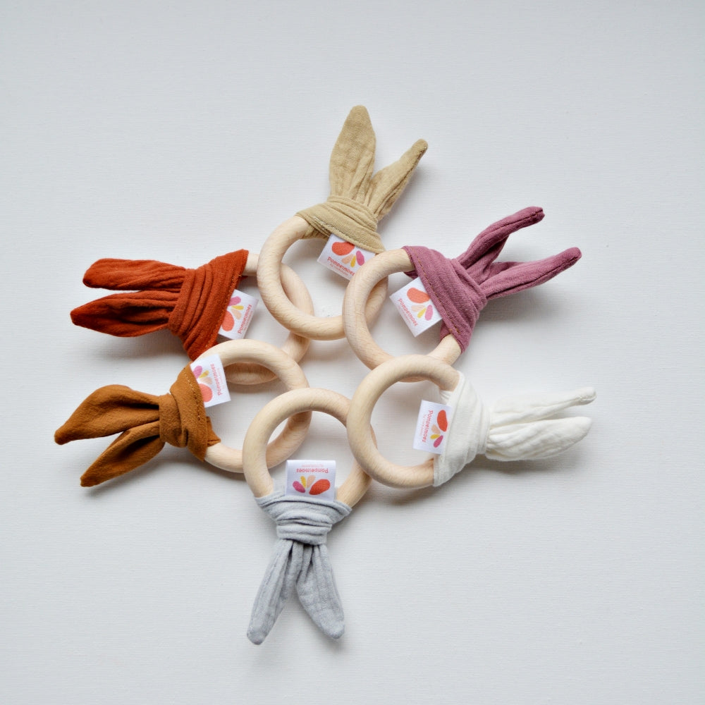 Wooden teething ring with rabbit ears - Beige